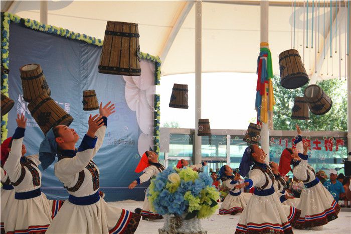 “伊金霍洛第二届鄂尔多斯婚礼文化旅游节”开幕式